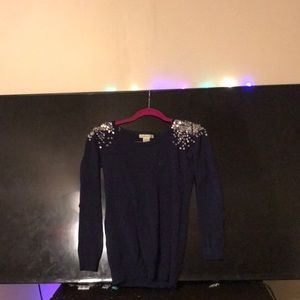 Blue sweater shirt with sequence